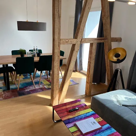 Appartement Apartment, Balkon, Sonnig, Wifi, Parkplaetze, Naehe Zentrum Iéna