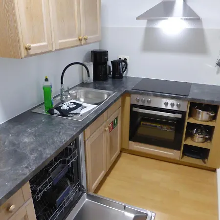Appartement Apartment, Balkon, Sonnig, Wifi, Parkplaetze, Naehe Zentrum *