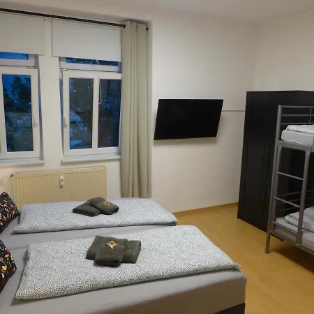 Apartment, Balkon, Sonnig, Wifi, Parkplaetze, Naehe Zentrum