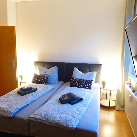Lägenhet Apartment, Balkon, Sonnig, Wifi, Parkplaetze, Naehe Zentrum