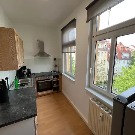 Appartement Apartment, Balkon, Sonnig, Wifi, Parkplaetze, Naehe Zentrum Iéna