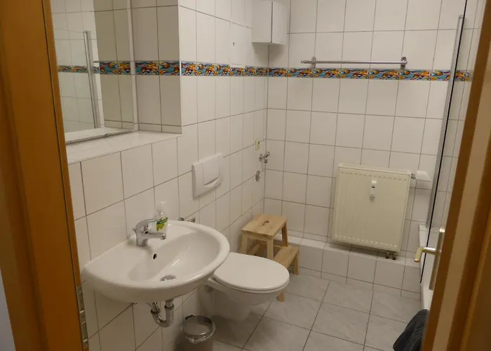 Apartment, Balkon, Sonnig, Wifi, Parkplaetze, Naehe Zentrum *